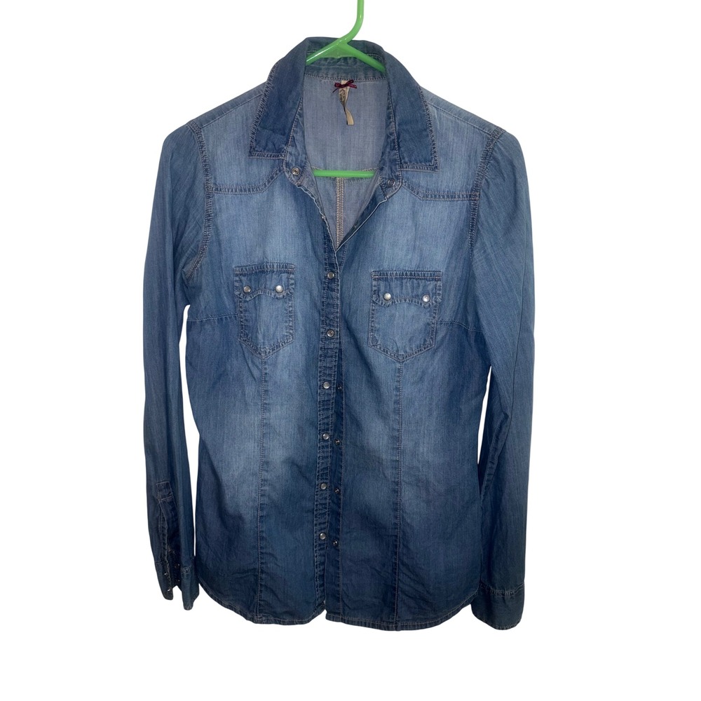 Stradivarius Denim Shirt Light Wash Blue Western Snap Button Down Medium
